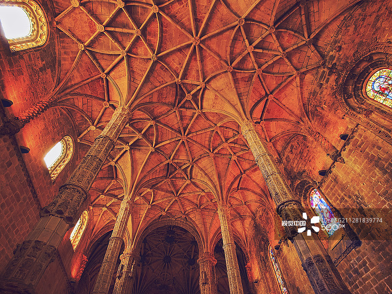 里斯本热罗尼姆斯修道院内部图片素材