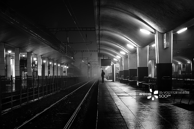 黑暗中的陌生人VII图片素材