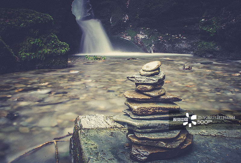 康沃尔廷塔agel圣内克坦峡谷图片素材