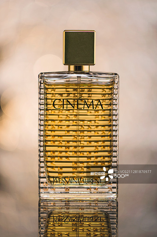 圣罗兰电影香水图片素材