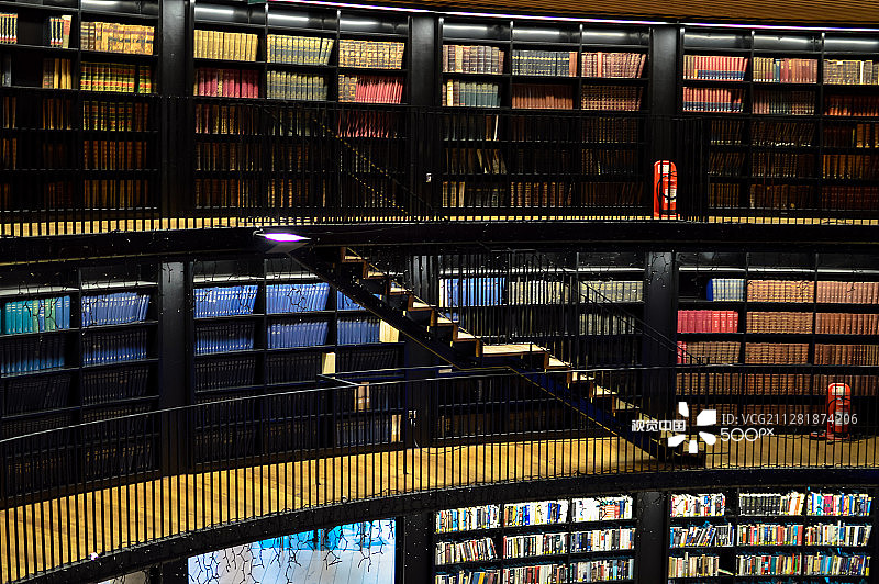 通往阅读的阶梯图片素材