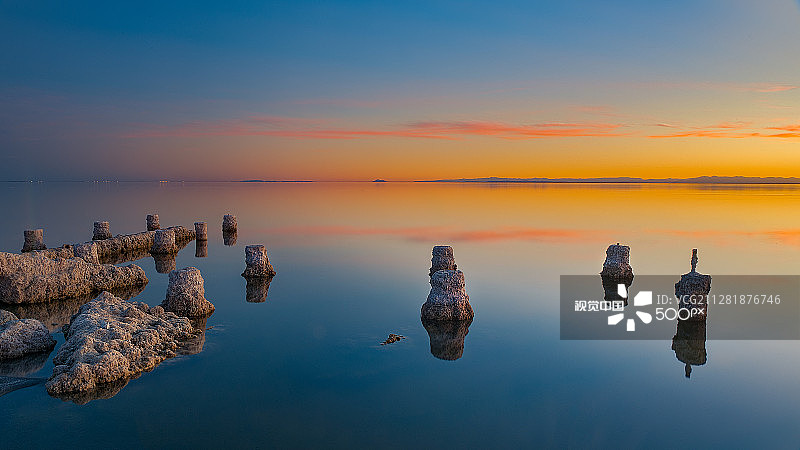 索尔顿海的日落图片素材