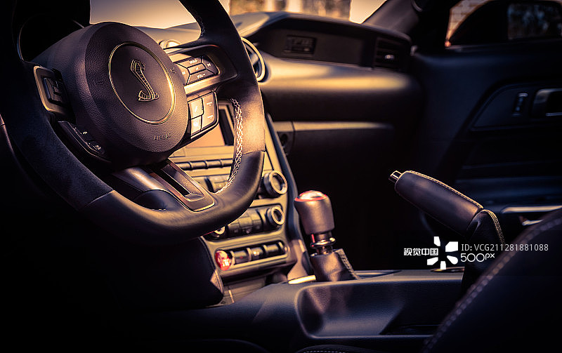2016款野马GT 350内饰图片素材