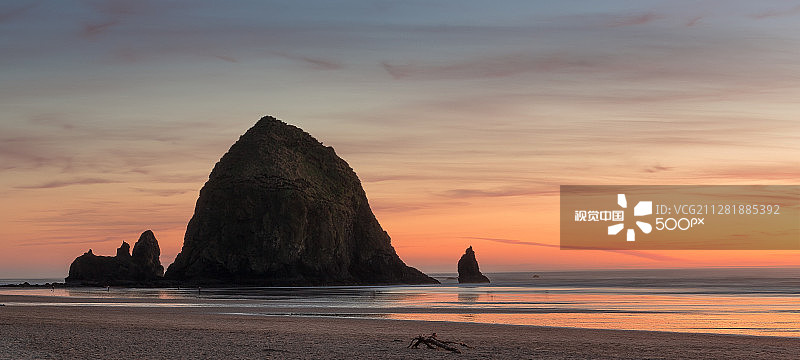 干草堆岩图片素材