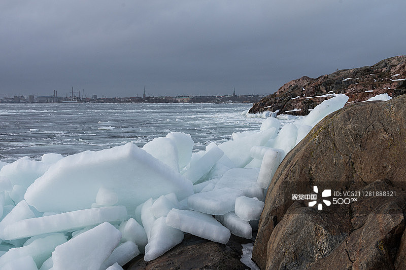从芬兰城堡眺望赫尔辛基图片素材