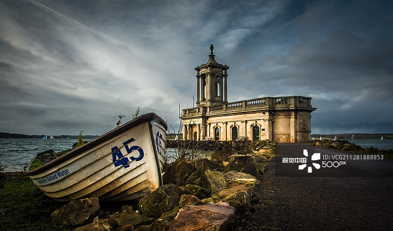 拉特兰水域的诺曼顿教堂图片素材