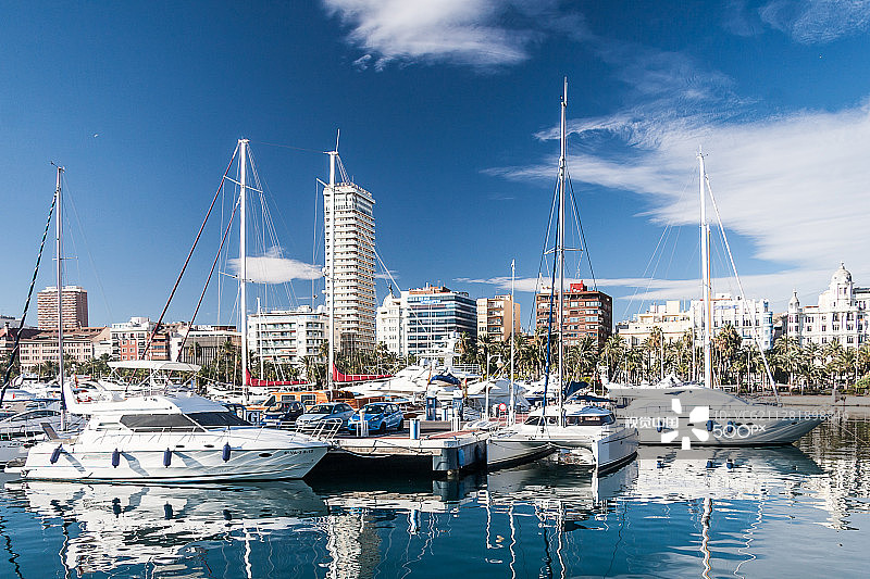 西班牙阿利坎特港口图片素材