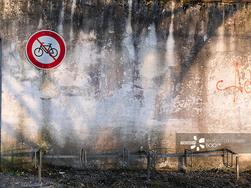 没有停车场？图片素材