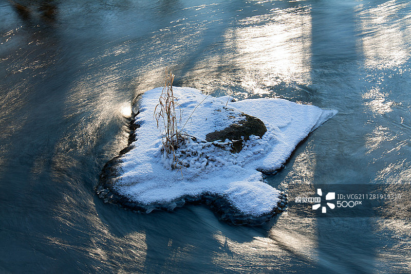 岛屿 V图片素材