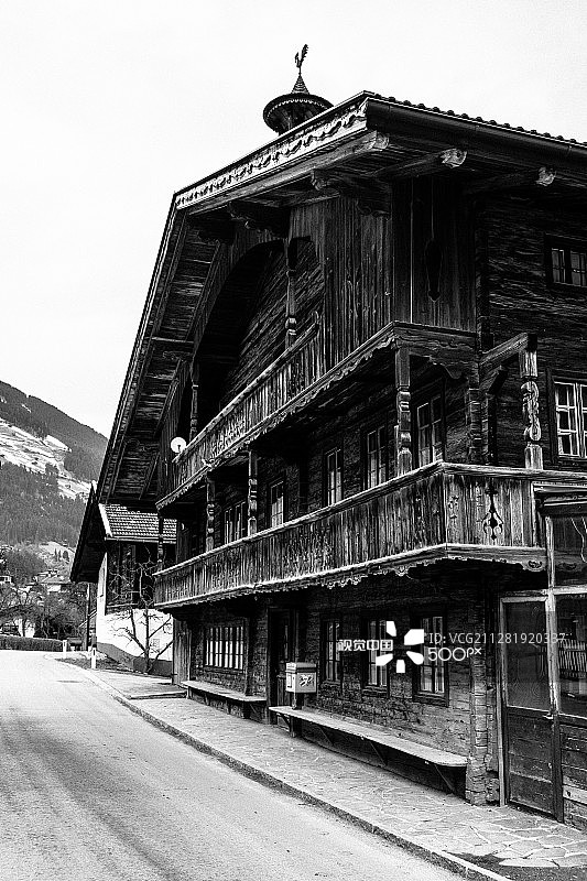 孤独的农舍侧面（黑白）图片素材