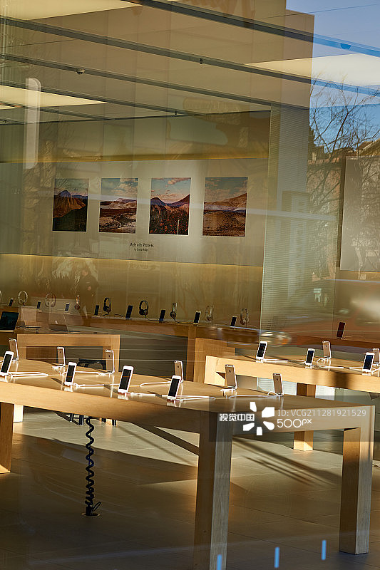 Apple W K图片素材