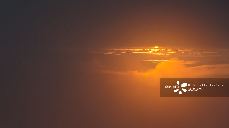 喀尔巴阡山脉山顶日出景色图片素材