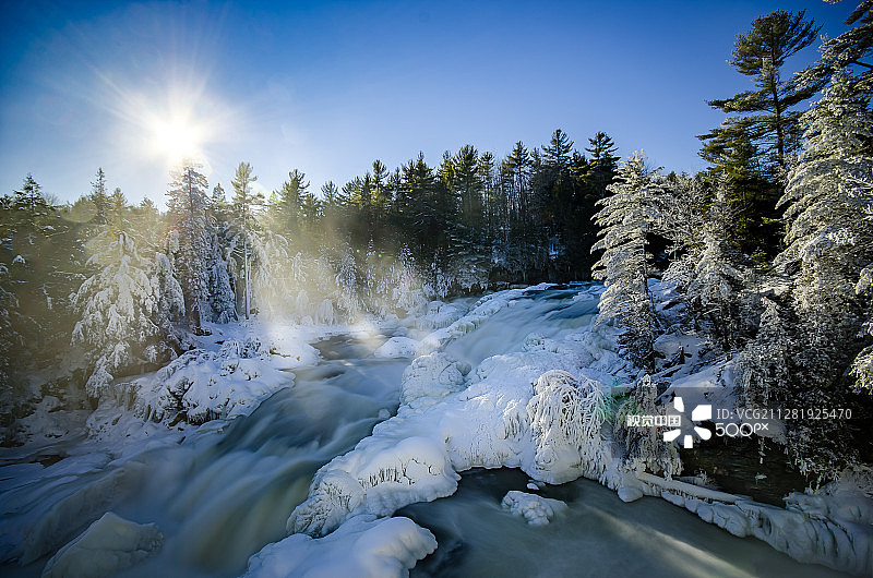 普莱桑斯瀑布图片素材
