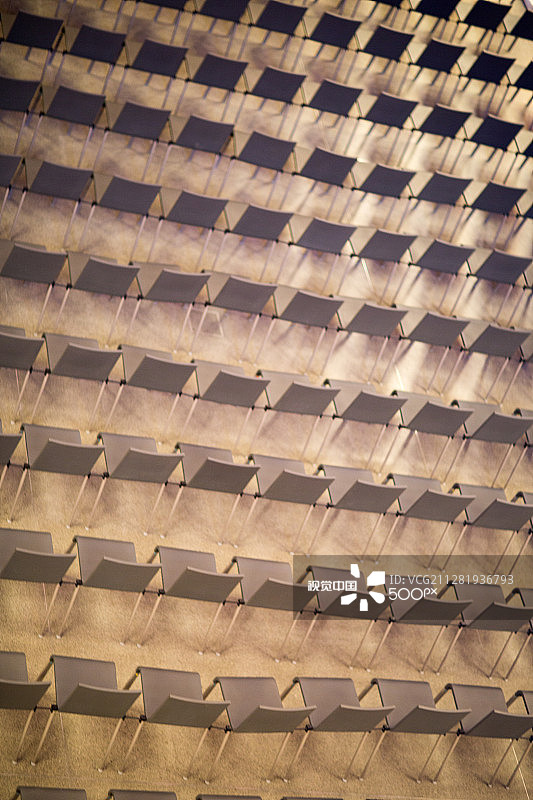 教堂里的椅子图片素材