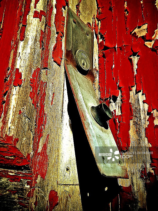 后门破损图片素材