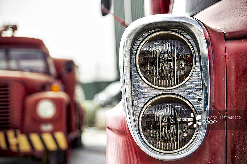 老式卡车着火图片素材