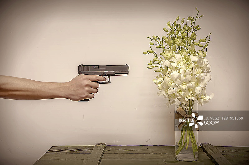 凋零的花朵图片素材