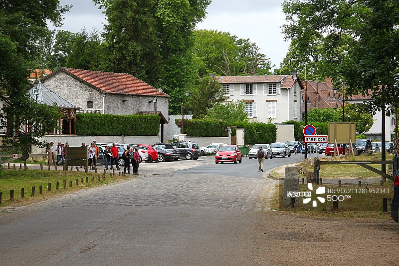 阿普雷蒙巴比松漫步图片素材