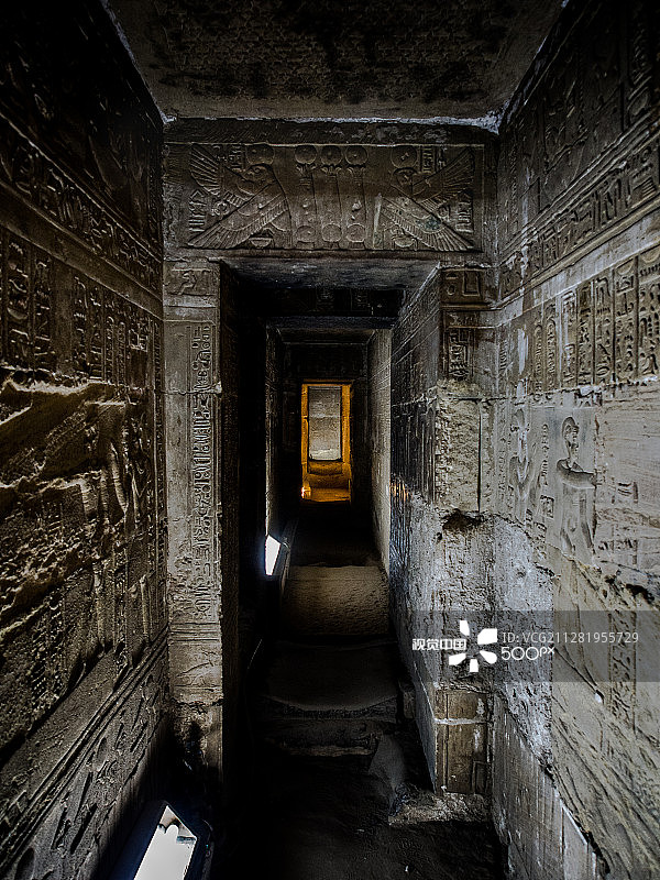 丹德拉神庙地下室图片素材