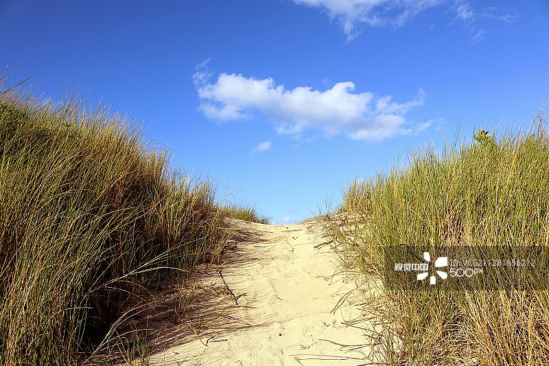通往天堂的沙路图片素材