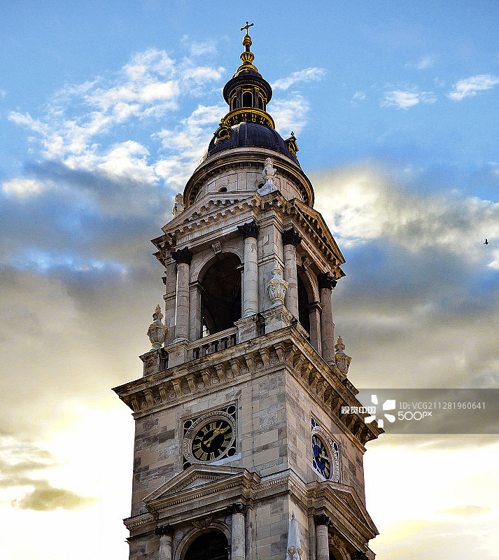 布达佩斯圣斯蒂芬大教堂图片素材