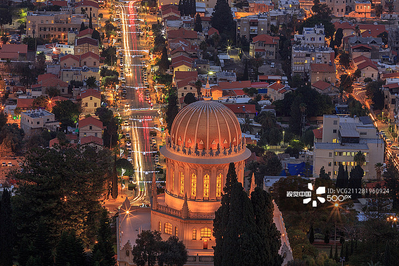 巴哈伊花园和海法的傍晚景色图片素材