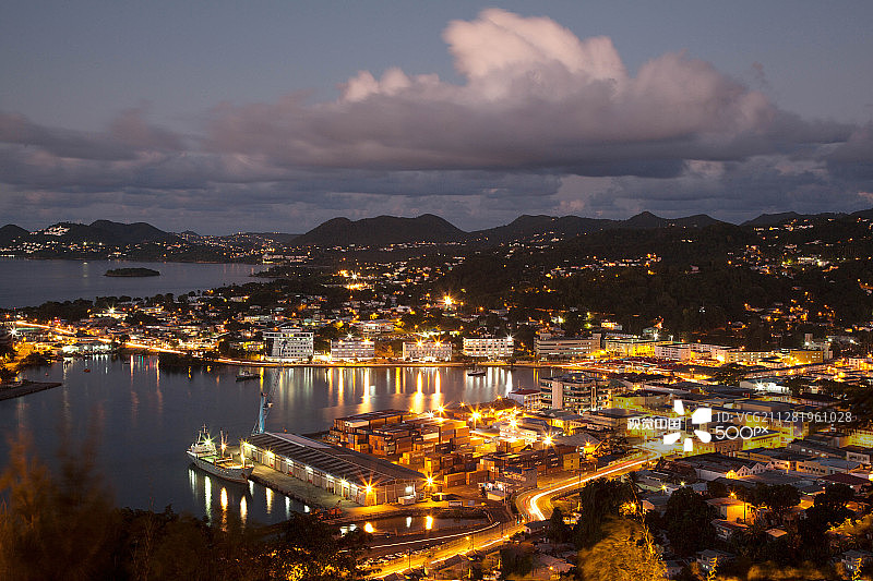 圣卢西亚卡斯特里市的暮光图片素材