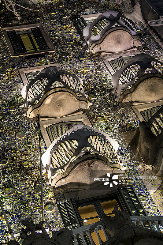 安东尼·高迪设计的巴特罗公寓图片素材