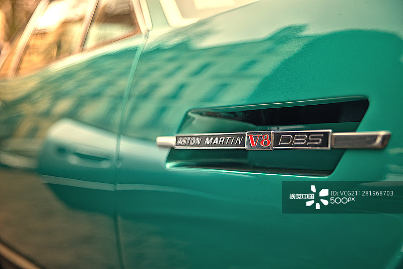 阿斯顿·马丁DBS V8图片素材