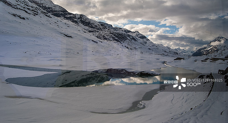 空中列车图片素材
