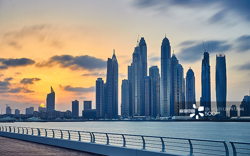迪拜码头日出II图片素材