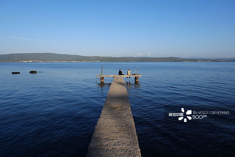 钓鱼情侣图片素材