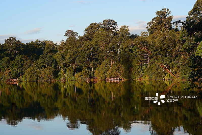 柬埔寨腊塔纳基里省亚克洛姆湖图片素材