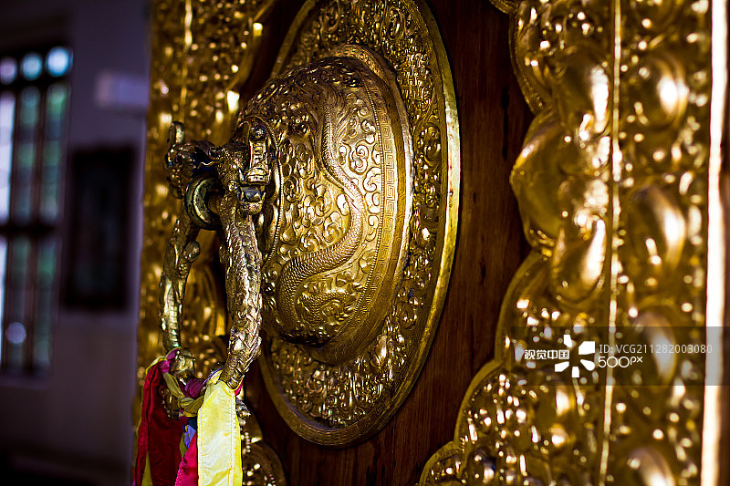 南卓林寺的门把手图片素材