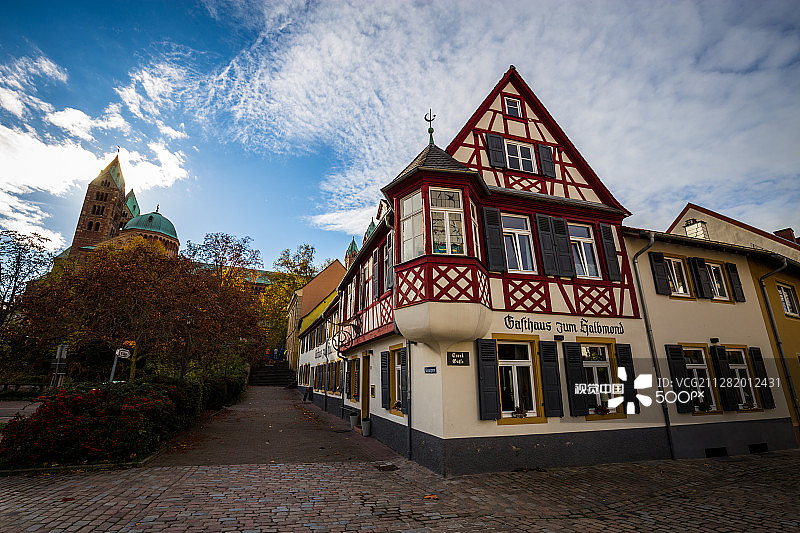 从老城区看施佩尔大教堂图片素材