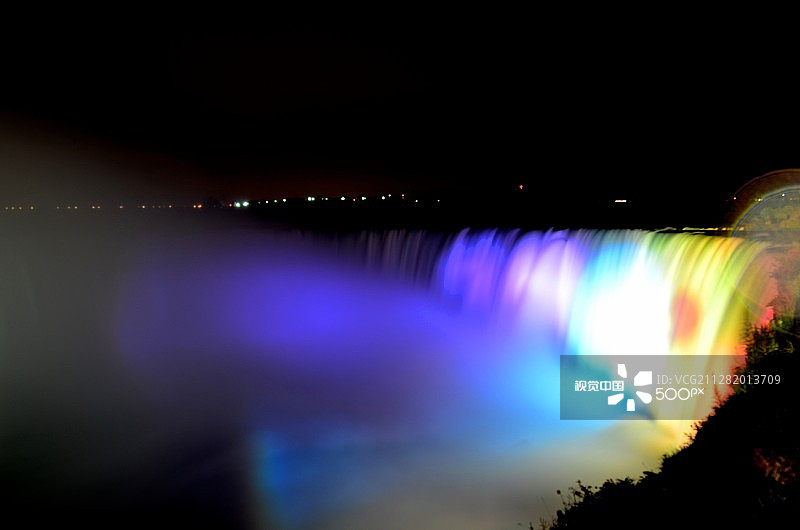 彩色瀑布图片素材