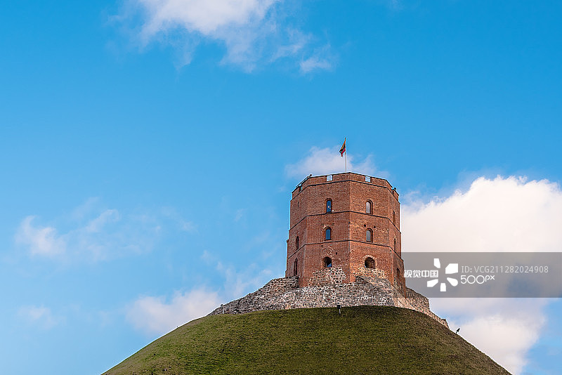 白天的格基明纳斯城堡图片素材