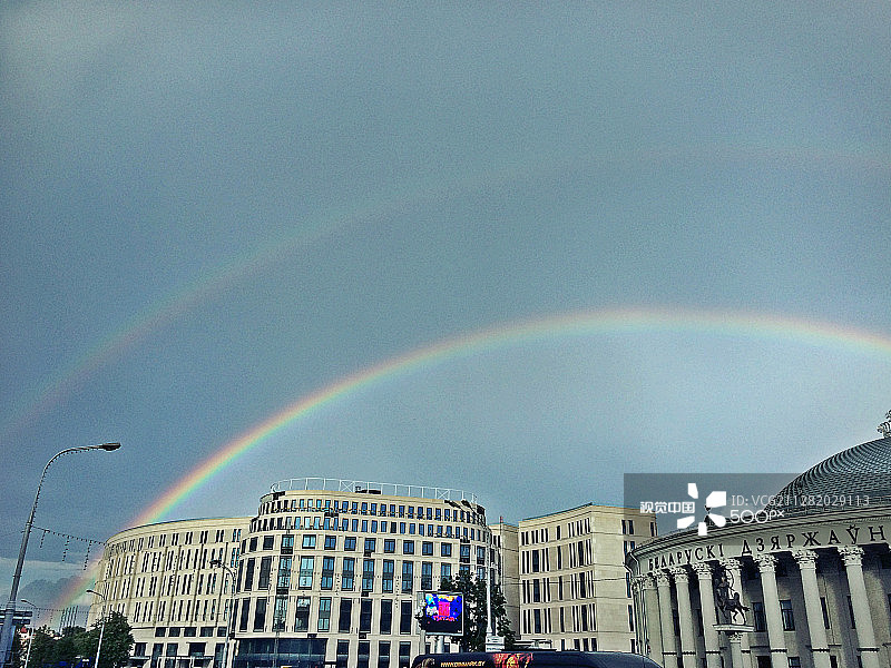 明斯克的两道彩虹图片素材