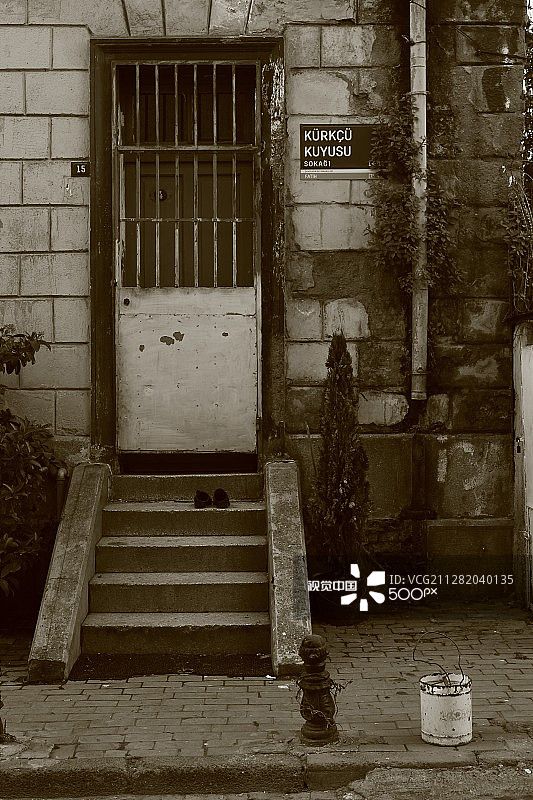 门口的鞋子图片素材