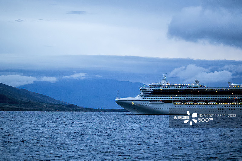 夏威夷毛伊岛拉海纳的游轮图片素材