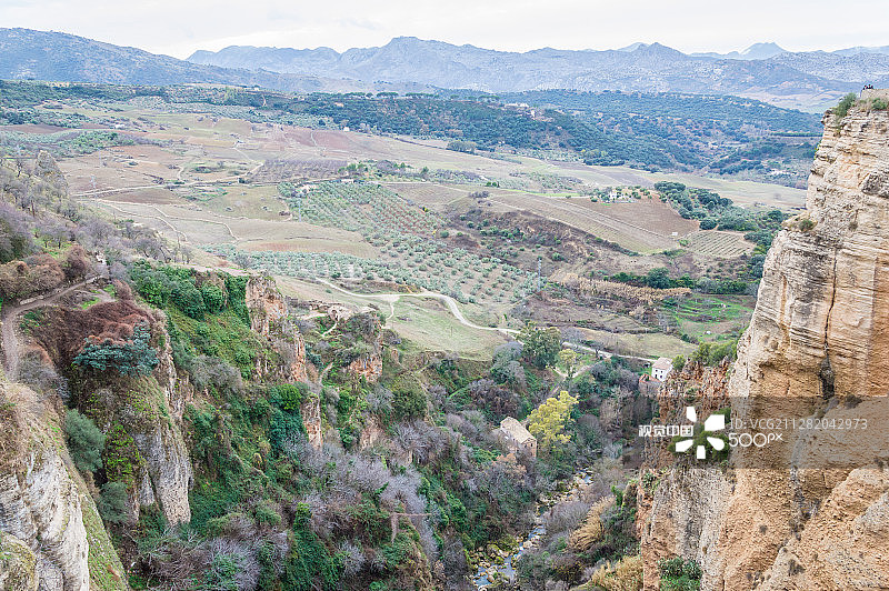 隆达深峡谷边缘图片素材