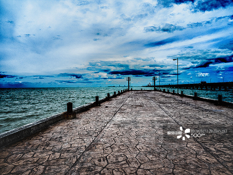 道路尽头（彩色）图片素材