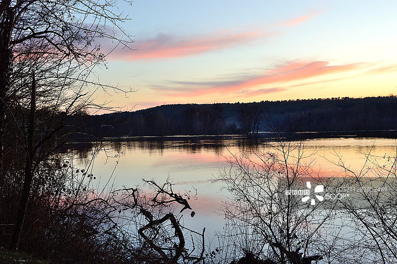 提契诺第二版图片素材