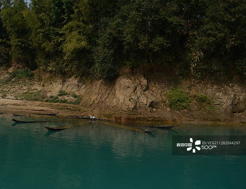 废弃的船图片素材