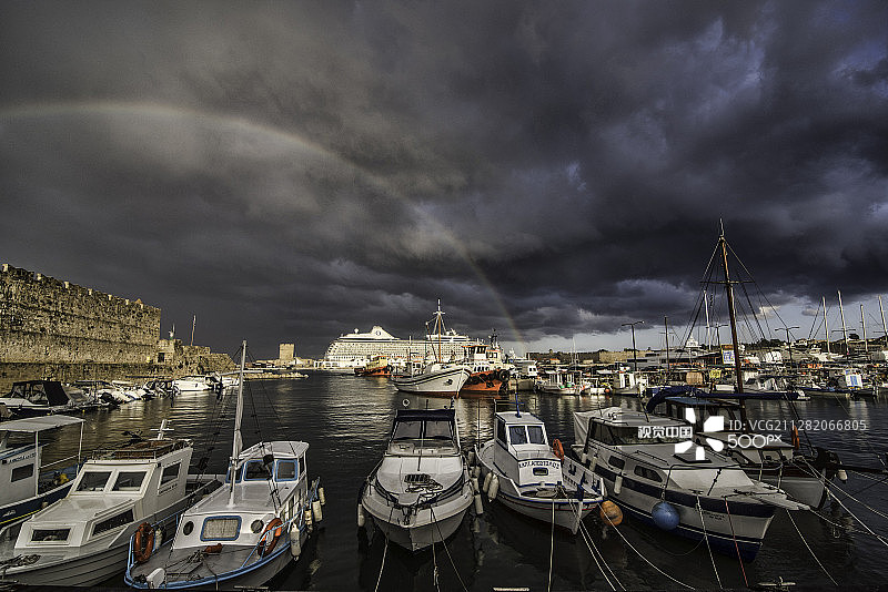 雨后彩虹图片素材