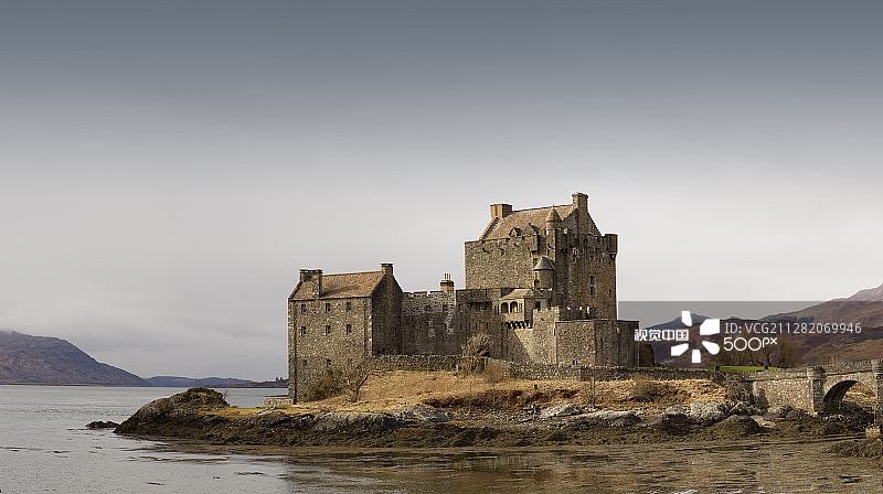 阿尔什湖、杜伊奇湖和朗湖的多南城堡图片素材