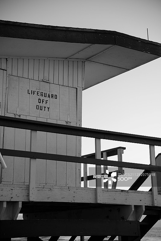 非工作状态的救生员图片素材