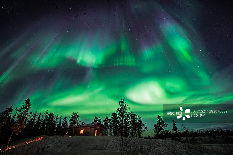 在耶洛奈夫Kp 5指数下的一个美好的夜晚图片素材