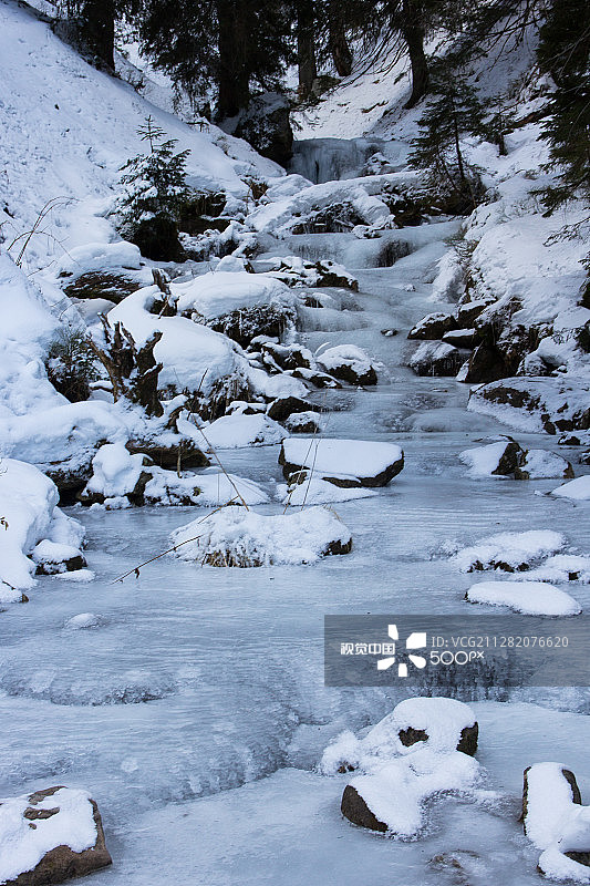 冬天的瀑布图片素材