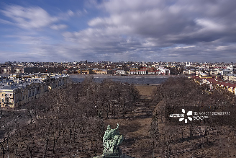 圣彼得堡，从圣以撒大教堂柱廊看到的景色图片素材